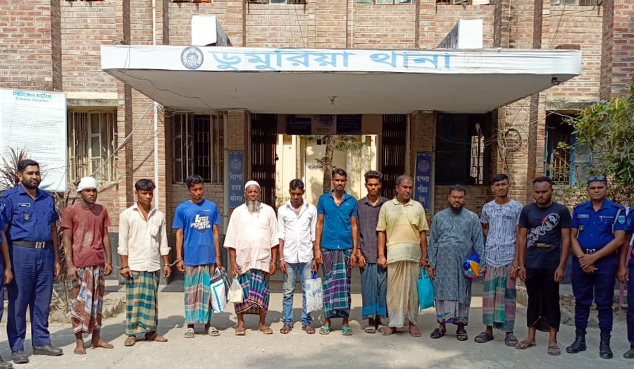 ডুমুরিয়া থানা পুলিশের অভিযানে গ্রেফতার ১১ জন